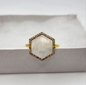 Elegant Gold and White Gemstone Ring 10.5